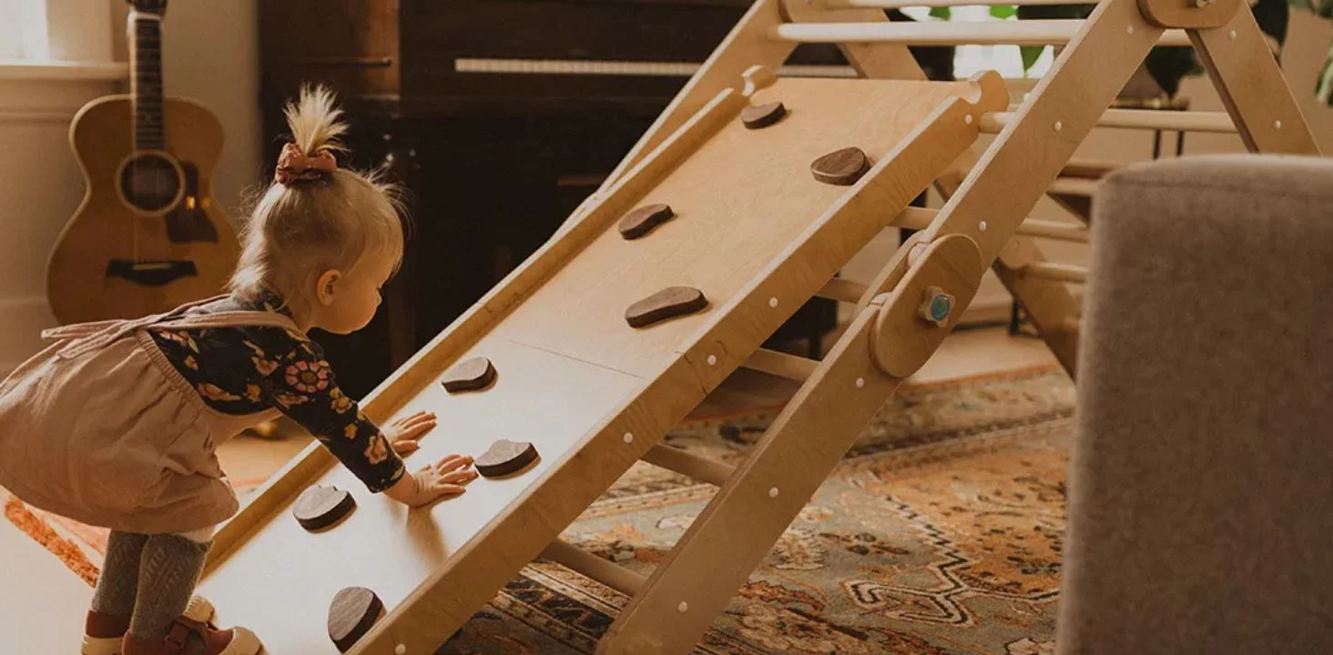 klimtoestel, binnenklimmen, kinderen, ontwikkeling, fysiek, mentaal, zelfvertrouwen, veiligheid, klimwand, klimtoren, klimframe